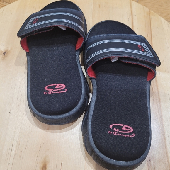 Champion kids slip on slipper sandal - Picture 3 of 8